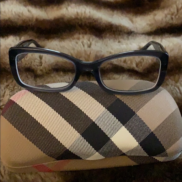 blue burberry glasses